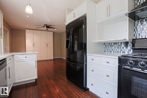 4309 42 Street, Leduc, AB - Indoor Photo Showing Kitchen