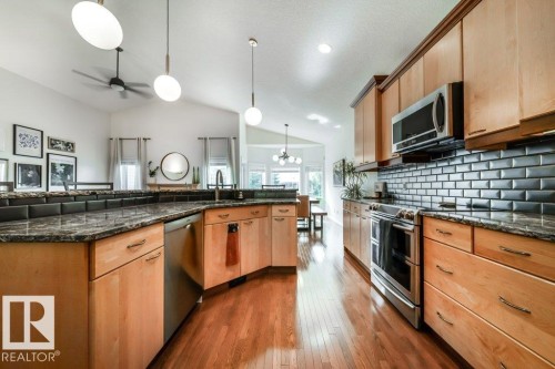 16103 72 Street Nw, Edmonton, AB - Indoor Photo Showing Kitchen With Upgraded Kitchen