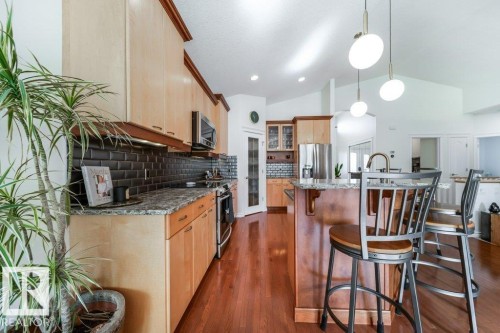 16103 72 Street Nw, Edmonton, AB - Indoor Photo Showing Kitchen With Upgraded Kitchen