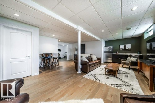 16103 72 Street Nw, Edmonton, AB - Indoor