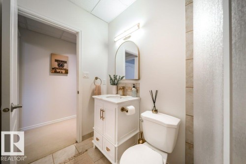 16103 72 Street Nw, Edmonton, AB - Indoor Photo Showing Bathroom