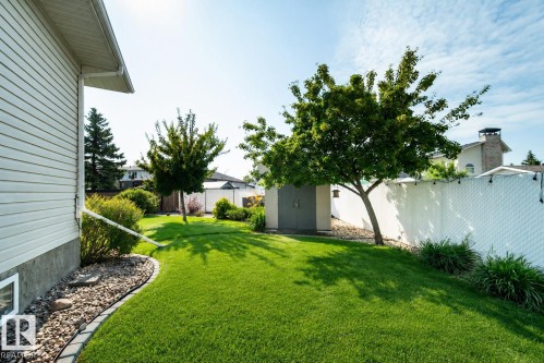 16103 72 Street Nw, Edmonton, AB - Outdoor