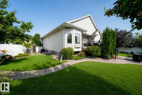 16103 72 Street Nw, Edmonton, AB - Outdoor