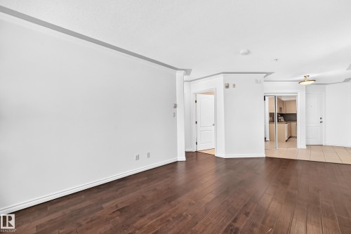 #105 9938 104 St Nw, Edmonton, AB - Indoor Photo Showing Other Room