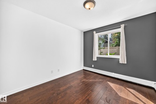 #105 9938 104 St Nw, Edmonton, AB - Indoor Photo Showing Other Room