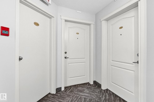 #105 9938 104 St Nw, Edmonton, AB - Indoor Photo Showing Other Room