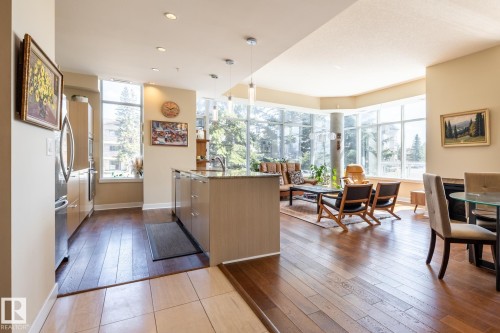 #S113 2504 109 St Nw, Edmonton, AB - Indoor