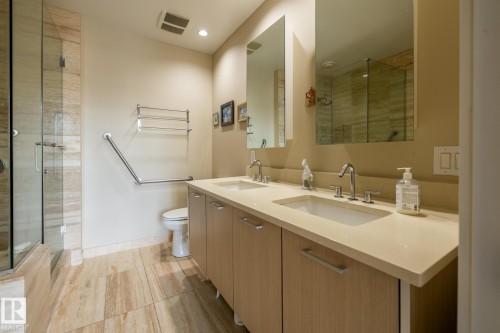 #S113 2504 109 St Nw, Edmonton, AB - Indoor Photo Showing Bathroom