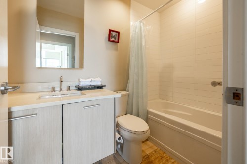 #S113 2504 109 St Nw, Edmonton, AB - Indoor Photo Showing Bathroom