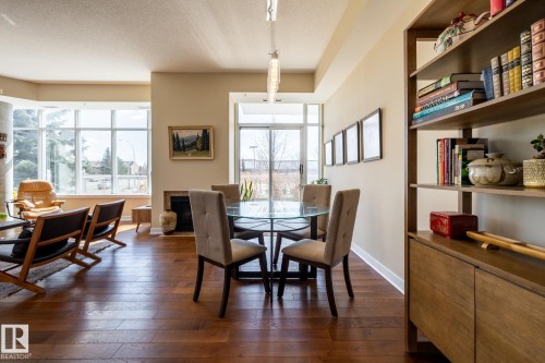 #S113 2504 109 St Nw, Edmonton, AB - Indoor Photo Showing Dining Room