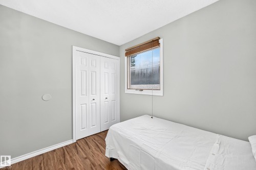 3615 10 Avenue Nw, Edmonton, AB - Indoor Photo Showing Bedroom