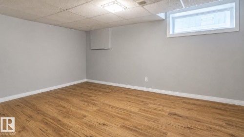3615 10 Avenue Nw, Edmonton, AB - Indoor Photo Showing Other Room
