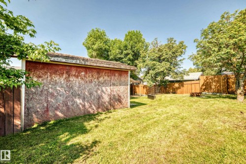 3615 10 Avenue Nw, Edmonton, AB - Outdoor