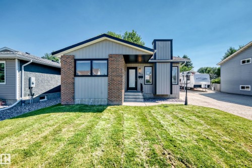 3615 10 Avenue Nw, Edmonton, AB - Outdoor
