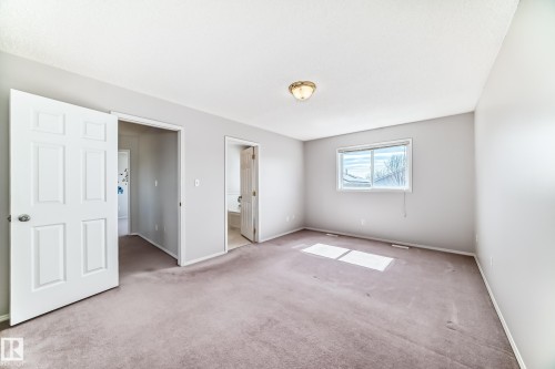 4319 39 Avenue Nw, Edmonton, AB - Indoor Photo Showing Other Room