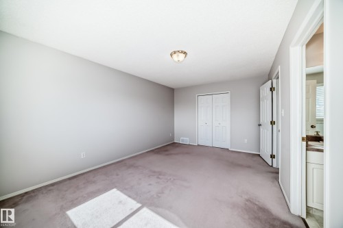 4319 39 Avenue Nw, Edmonton, AB - Indoor Photo Showing Other Room
