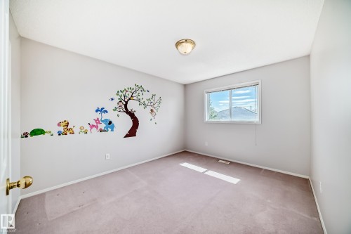 4319 39 Avenue Nw, Edmonton, AB - Indoor Photo Showing Other Room