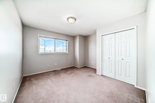4319 39 Avenue Nw, Edmonton, AB - Indoor Photo Showing Other Room