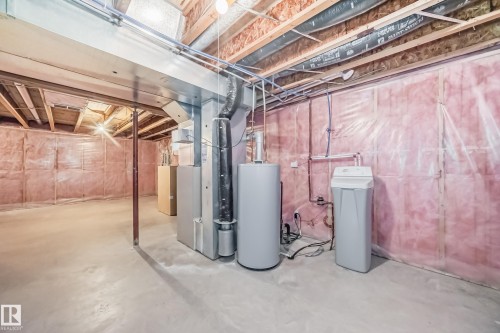 4319 39 Avenue Nw, Edmonton, AB - Indoor Photo Showing Basement
