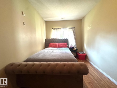 #117 4304 139 Av Nw, Edmonton, AB - Indoor Photo Showing Bedroom