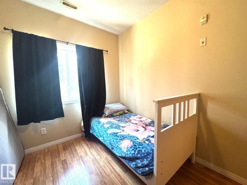 #117 4304 139 Av Nw, Edmonton, AB - Indoor Photo Showing Bedroom