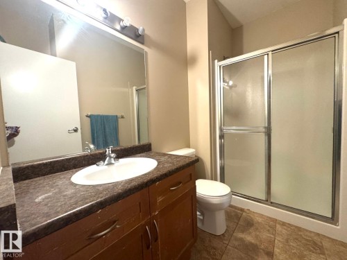 #117 4304 139 Av Nw, Edmonton, AB - Indoor Photo Showing Bathroom