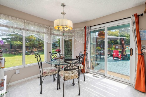 45 Blue Quill Crescent Nw, Edmonton, AB - Indoor Photo Showing Dining Room