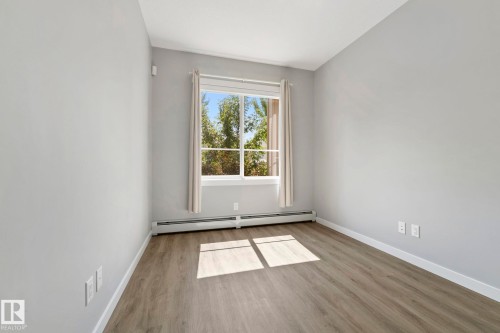#121 812 Welsh Dr Sw, Edmonton, AB - Indoor Photo Showing Other Room