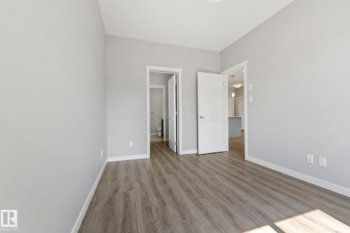 #121 812 Welsh Dr Sw, Edmonton, AB - Indoor Photo Showing Other Room