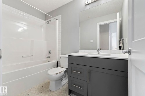 #121 812 Welsh Dr Sw, Edmonton, AB - Indoor Photo Showing Bathroom