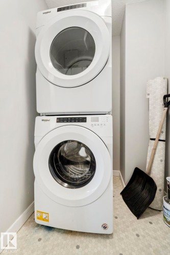 #121 812 Welsh Dr Sw, Edmonton, AB - Indoor Photo Showing Laundry Room
