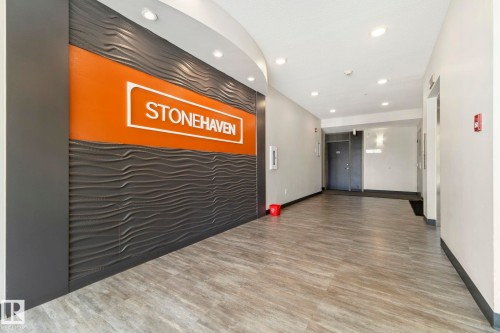 #121 812 Welsh Dr Sw, Edmonton, AB - Indoor Photo Showing Other Room