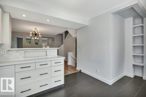 9321 98 Avenue Nw, Edmonton, AB - Indoor Photo Showing Other Room