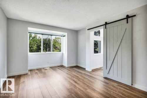 9321 98 Avenue Nw, Edmonton, AB - Indoor Photo Showing Other Room