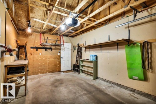 9321 98 Avenue Nw, Edmonton, AB - Indoor Photo Showing Garage