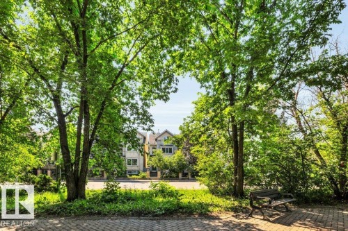 9321 98 Avenue Nw, Edmonton, AB - Outdoor