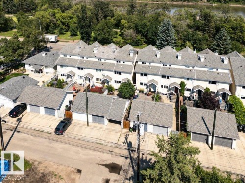 9321 98 Avenue Nw, Edmonton, AB - Outdoor