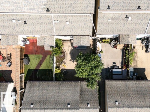 9321 98 Avenue Nw, Edmonton, AB - Outdoor