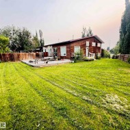 4821 11A Avenue NW  Edmonton, AB T6L 4A5