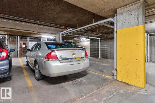 #322 7510 89 St Nw, Edmonton, AB - Indoor Photo Showing Garage