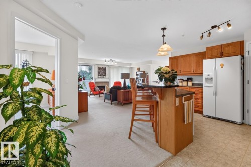 #322 7510 89 St Nw, Edmonton, AB - Indoor Photo Showing Kitchen