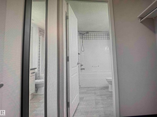 4 piece Ensuite with Walk Thru Closet - #106 592 Hooke Rd Nw, Edmonton, AB 