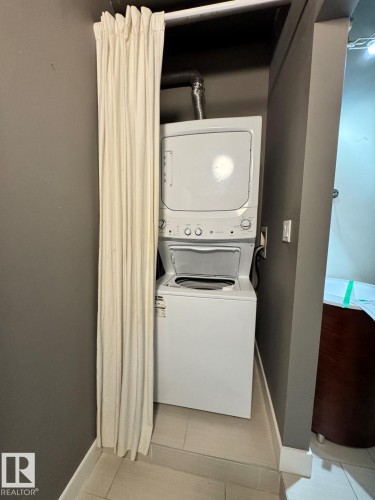 #304 10179 105 St Nw, Edmonton, AB - Indoor Photo Showing Laundry Room