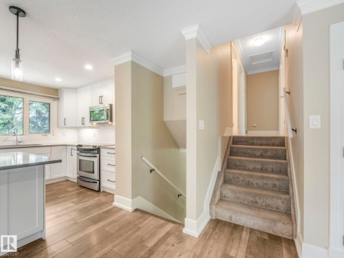 5708 144 Street Nw, Edmonton, AB - Indoor Photo Showing Kitchen