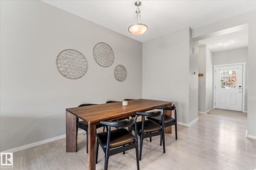 457 Orchards Boulevard Sw, Edmonton, AB - Indoor Photo Showing Dining Room