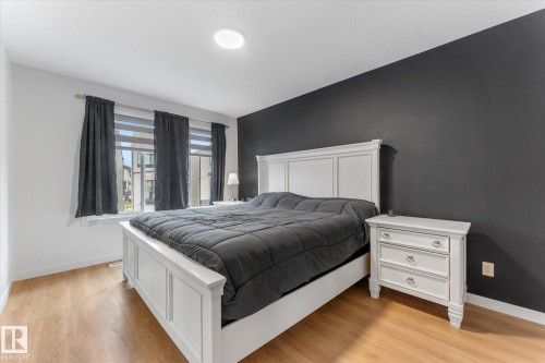 3906 5 Avenue Sw, Edmonton, AB - Indoor Photo Showing Bedroom