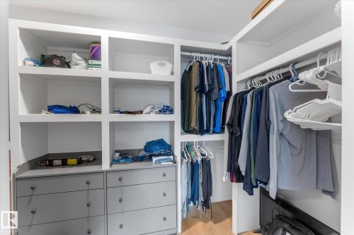 3906 5 Avenue Sw, Edmonton, AB - Indoor With Storage