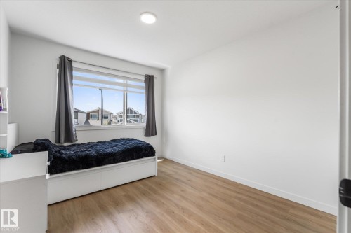 3906 5 Avenue Sw, Edmonton, AB - Indoor Photo Showing Bedroom