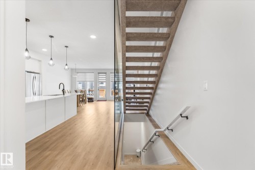 3906 5 Avenue Sw, Edmonton, AB - Indoor Photo Showing Other Room