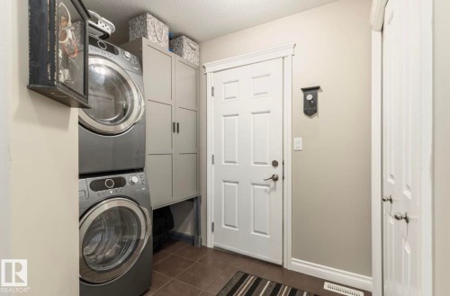 22 Voleta Crest, Spruce Grove, AB - Indoor Photo Showing Laundry Room